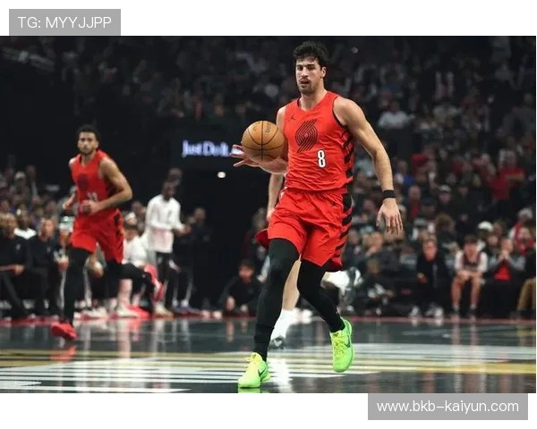 马刺112-100击败开拓者，福克斯37分8助攻主导比赛