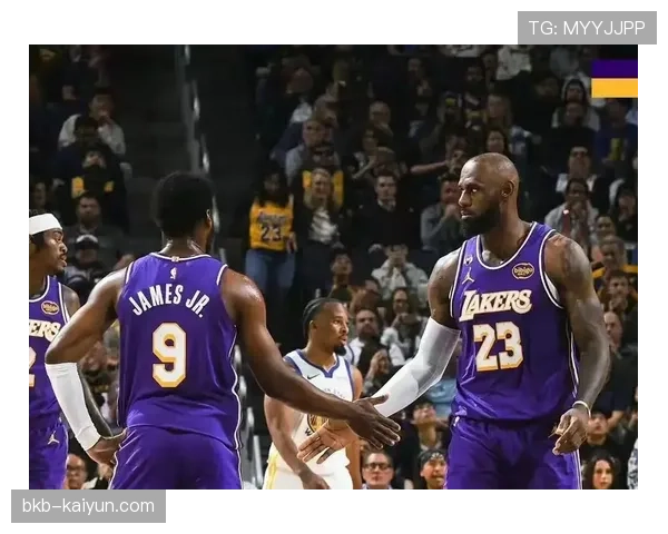 湖人131-107大胜爵士，常规赛收官三连胜